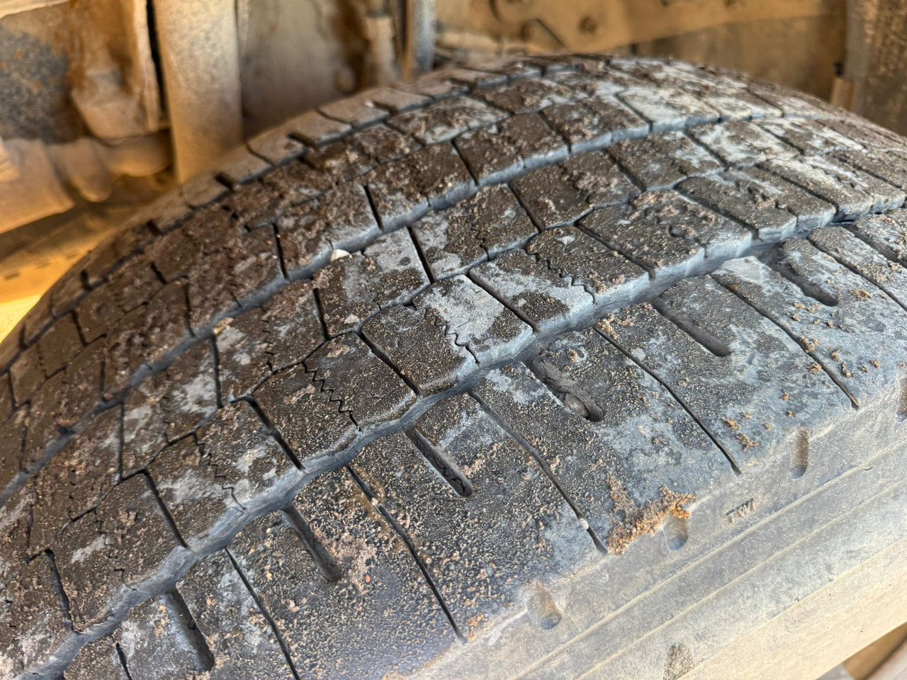 Tankbil för transportering mjölk SCANIA R480: bild 15 Tankbil för transportering mjölk SCANIA R480: bild 15