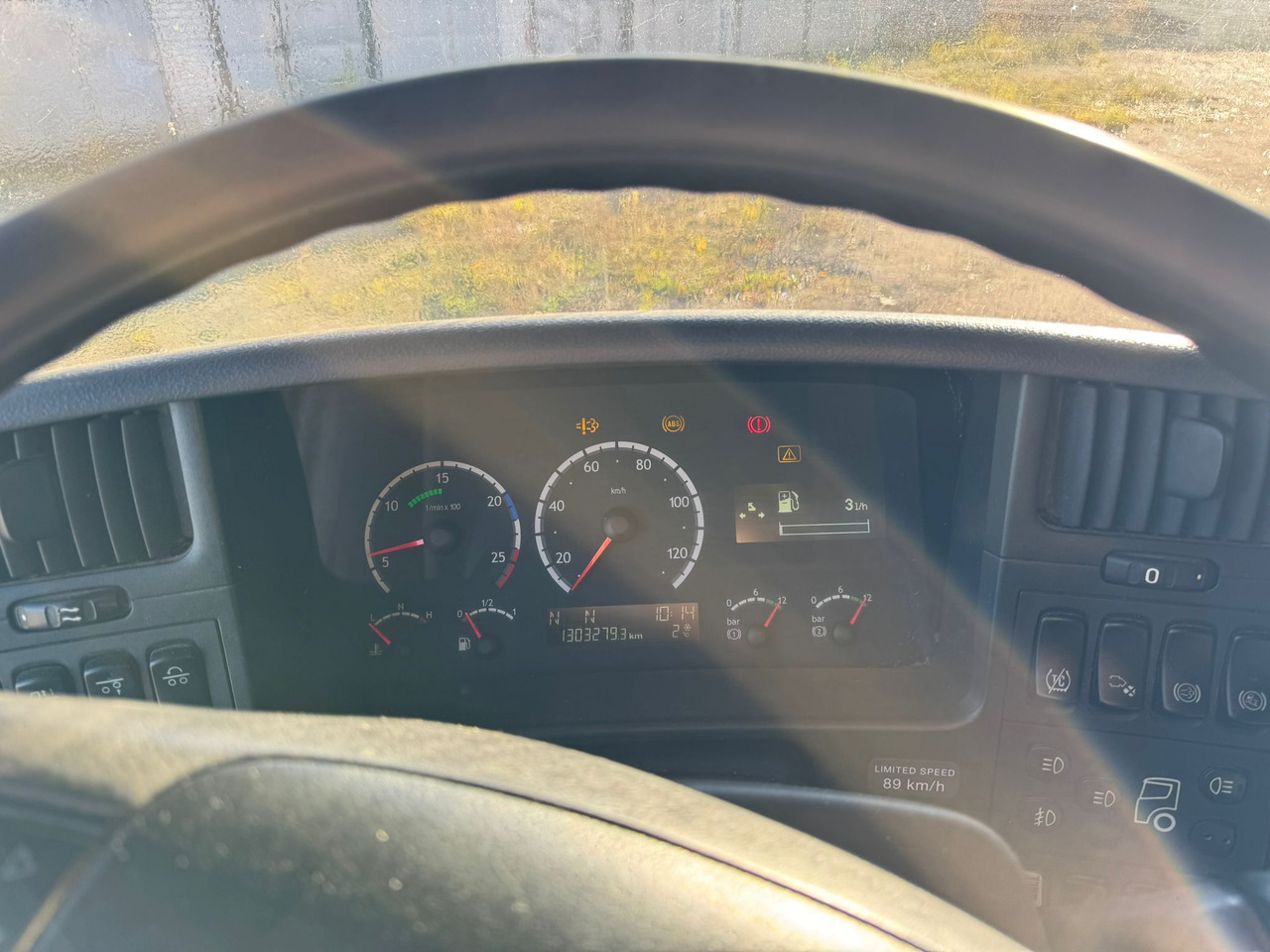 Tankbil för transportering mjölk SCANIA R480: bild 17 Tankbil för transportering mjölk SCANIA R480: bild 17