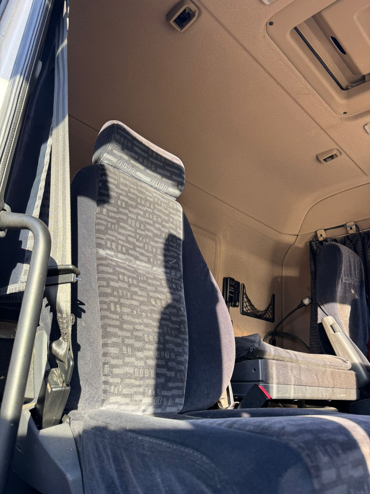 Tankbil för transportering mjölk SCANIA R480: bild 19 Tankbil för transportering mjölk SCANIA R480: bild 19