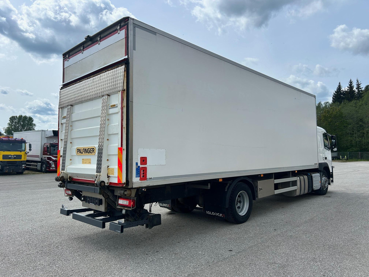 VOLVO FM330 - Kylbil lastbil: bild 4 VOLVO FM330 - Kylbil lastbil: bild 4