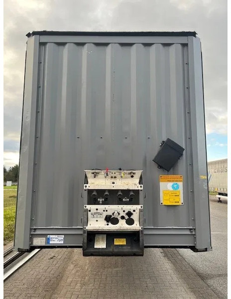 Krone last available 2015 XL P400 mega huckepack curtain sided trailer stack - Skåp semitrailer: bild 3 Krone last available 2015 XL P400 mega huckepack curtain sided trailer stack - Skåp semitrailer: bild 3