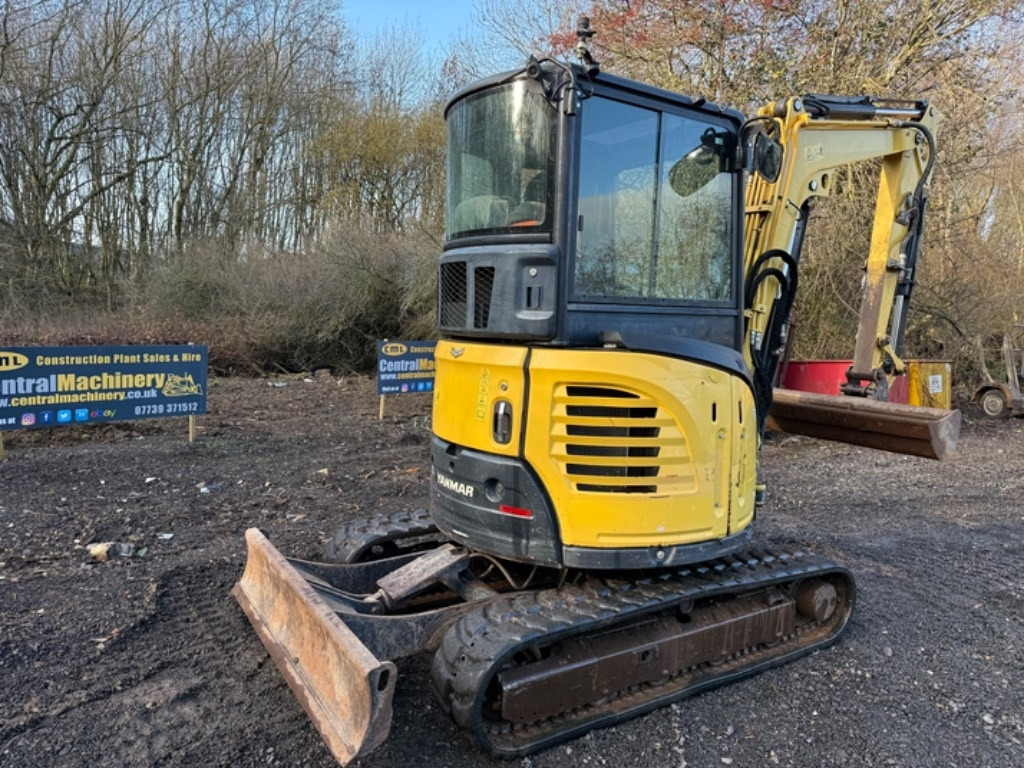 Yanmar VI033-6 - Minigrävmaskin: bild 3 Yanmar VI033-6 - Minigrävmaskin: bild 3