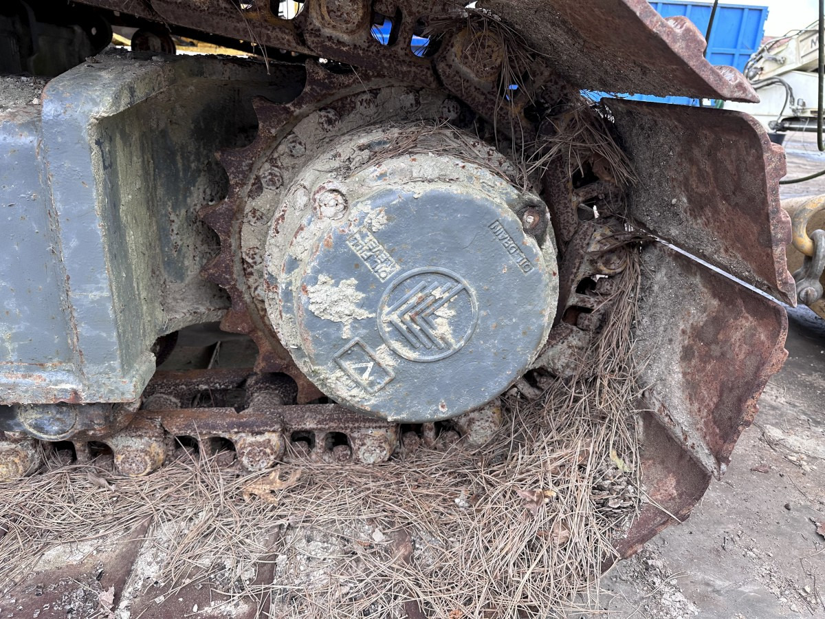 LIEBHERR LRB 155 for parts breaking dismantling - Pålkran: bild 3 LIEBHERR LRB 155 for parts breaking dismantling - Pålkran: bild 3