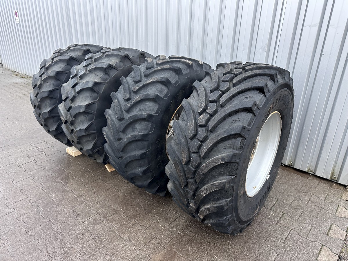 MITAS 445 / 65 R 22.5 Kompletträder - Complet tires - Däck för Grävmaskin på däck: bild 1 MITAS 445 / 65 R 22.5 Kompletträder - Complet tires - Däck för Grävmaskin på däck: bild 1