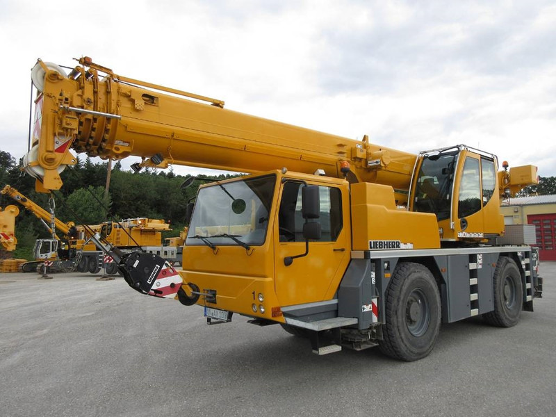 Liebherr LTM 1040-2.1 - Allterrängkran: bild 1 Liebherr LTM 1040-2.1 - Allterrängkran: bild 1