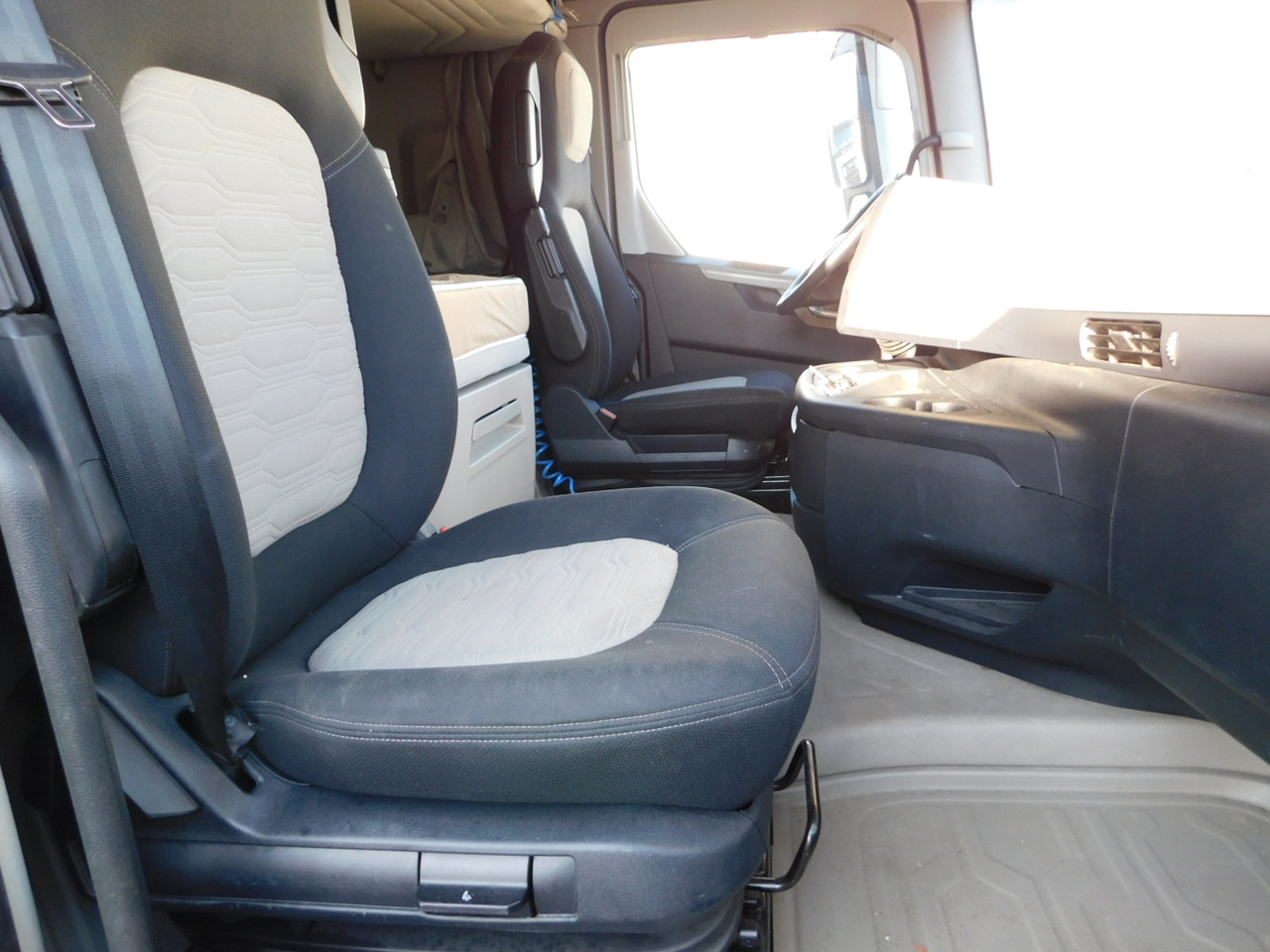 Ford F max ll 4x2 scab e6 12tx2620 - Dragbil: bild 5 Ford F max ll 4x2 scab e6 12tx2620 - Dragbil: bild 5