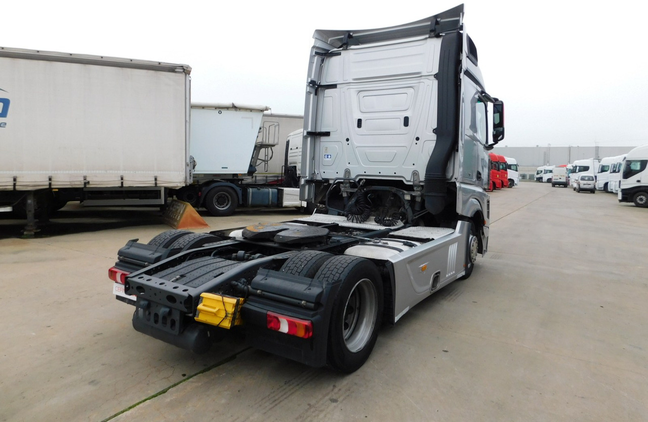 Mercedes Actros - Dragbil: bild 3 Mercedes Actros - Dragbil: bild 3