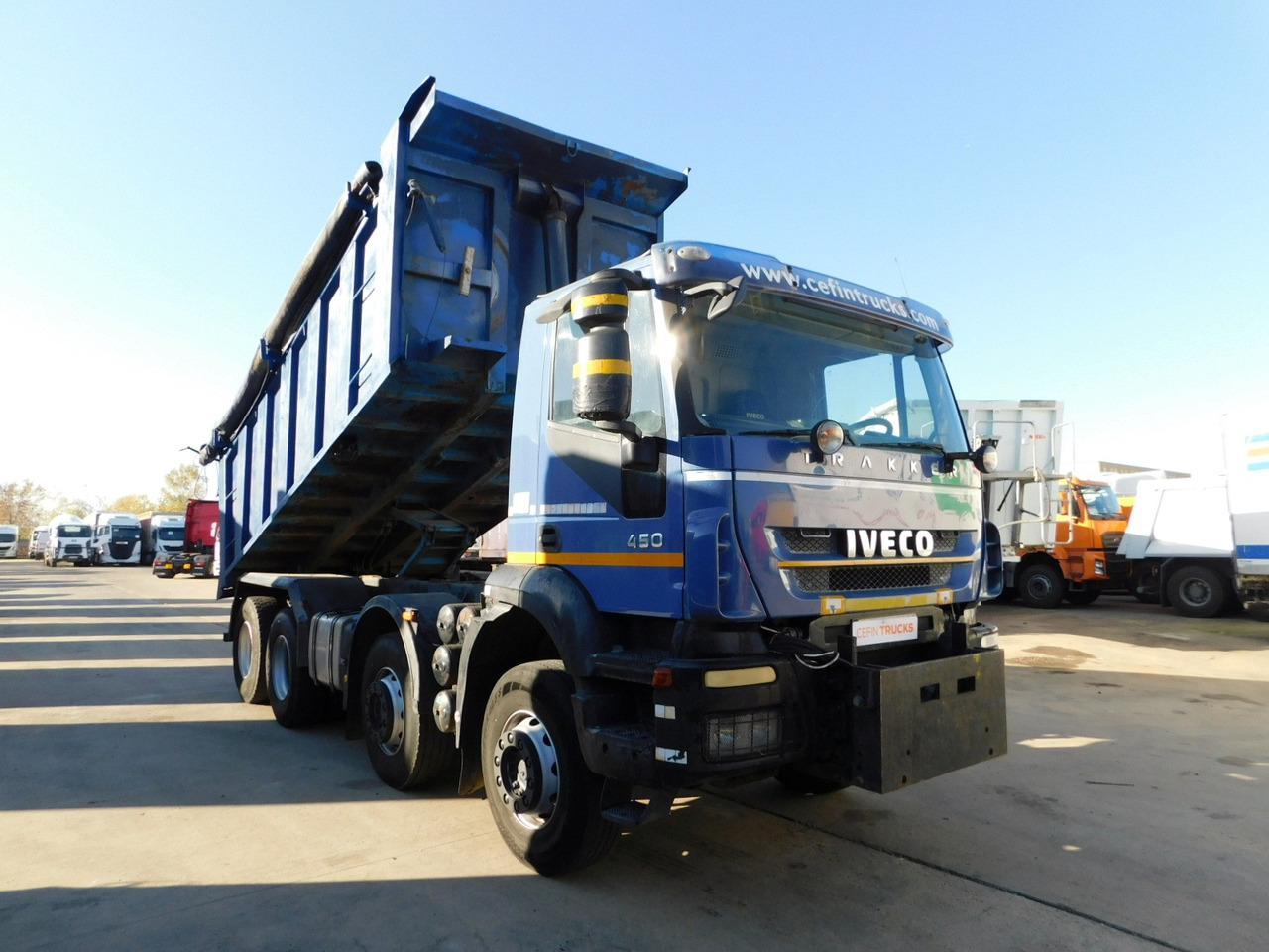 Iveco Trakker ad410t45 - Tippbil lastbil: bild 2 Iveco Trakker ad410t45 - Tippbil lastbil: bild 2