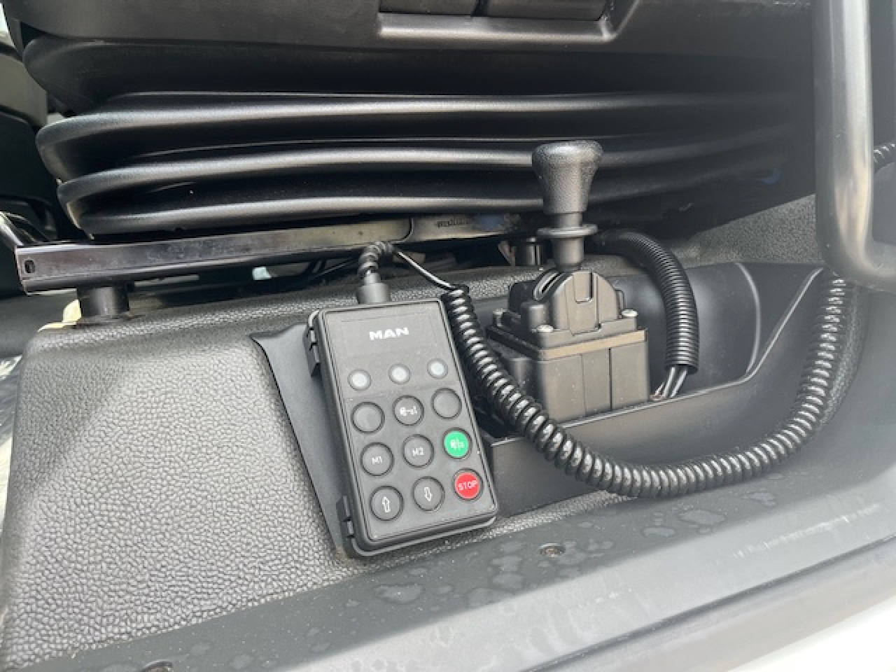 MAN 18.510 4x2 BL SA Kompressor - Kippyhdraulik - ADR - Dragbil: bild 2 MAN 18.510 4x2 BL SA Kompressor - Kippyhdraulik - ADR - Dragbil: bild 2