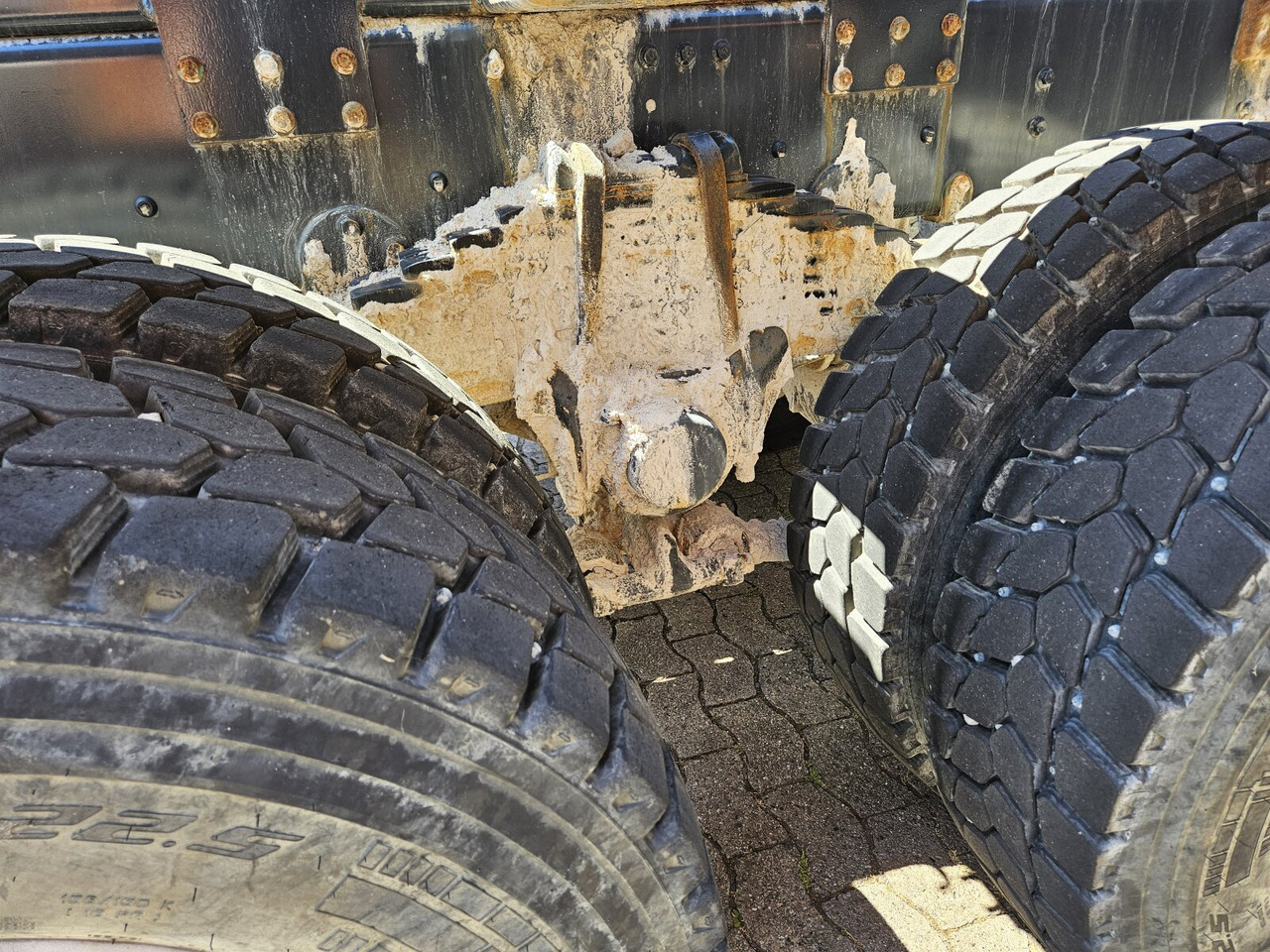 ASTRA HD9 86.50-90 8x6 ASTRA HD9 86.50-90 8x6, Unfallschaden, Cursor 13 - Chassi lastbil: bild 4 ASTRA HD9 86.50-90 8x6 ASTRA HD9 86.50-90 8x6, Unfallschaden, Cursor 13 - Chassi lastbil: bild 4