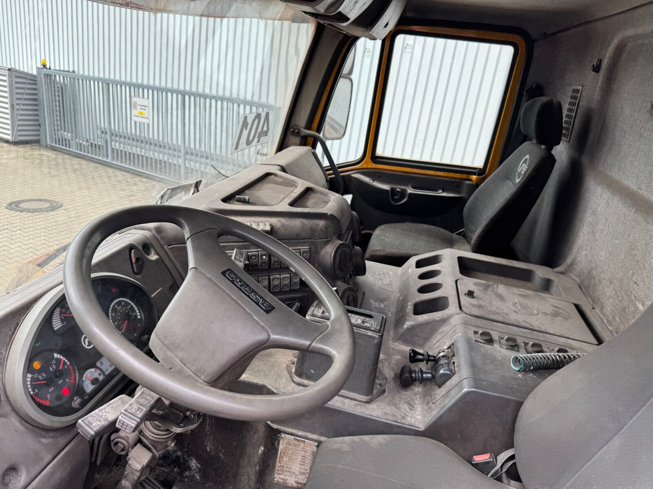 ASTRA HHD8 86.48-80 8x6 ASTRA HHD8 86.48-80 8x6 Mulde ca. 24m³ - Dumper: bild 3 ASTRA HHD8 86.48-80 8x6 ASTRA HHD8 86.48-80 8x6 Mulde ca. 24m³ - Dumper: bild 3