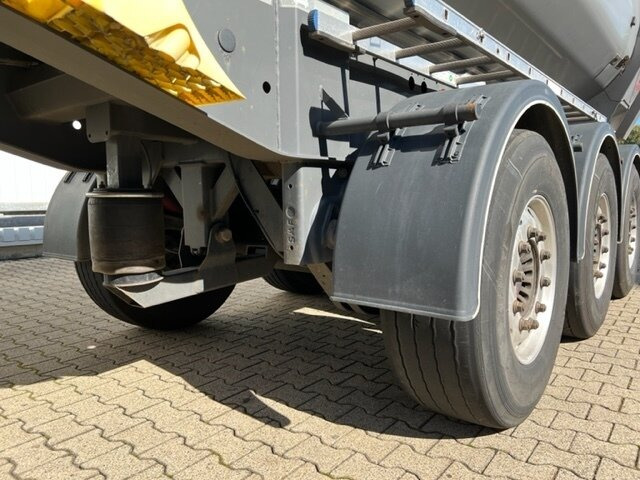 Tippbil semitrailer Carnehl CHKS34/HS CHKS34/HS, Stahlmulde ca. 29m³, HARDOX, Liftachse, Schütte: bild 9 Tippbil semitrailer Carnehl CHKS34/HS CHKS34/HS, Stahlmulde ca. 29m³, HARDOX, Liftachse, Schütte: bild 9