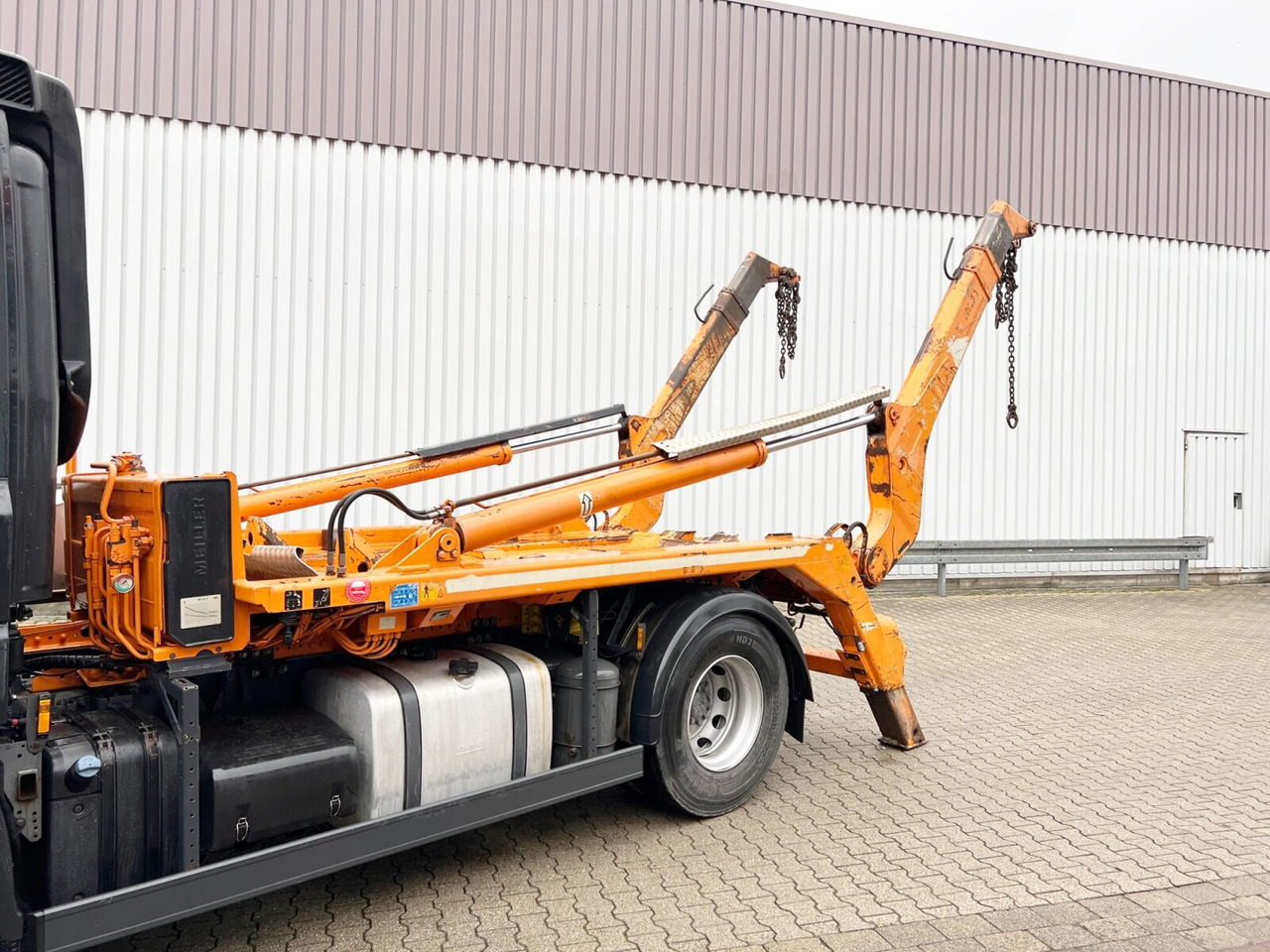 DAF CF 290 4x2 CF 290 4x2, Tele-Absetzer - Liftdumper lastbil: bild 2 DAF CF 290 4x2 CF 290 4x2, Tele-Absetzer - Liftdumper lastbil: bild 2