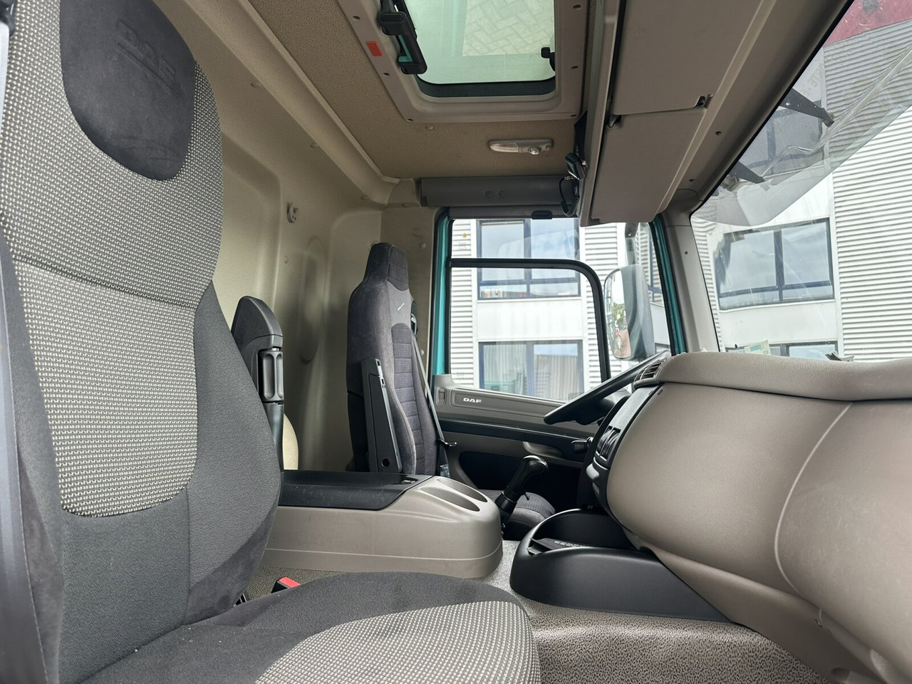 DAF CF 85.460 6x4 CF 85.460 6x4, Bordmatik links - Tippbil lastbil: bild 5 DAF CF 85.460 6x4 CF 85.460 6x4, Bordmatik links - Tippbil lastbil: bild 5