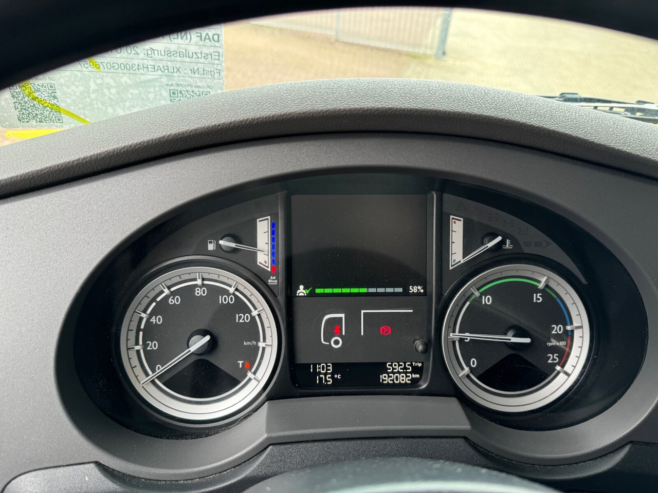 DAF XF 410 FA 4x2 XF 410 FA 4x2, Fahrschule, 2x AHK, 6 Sitze - Flakbil: bild 4 DAF XF 410 FA 4x2 XF 410 FA 4x2, Fahrschule, 2x AHK, 6 Sitze - Flakbil: bild 4