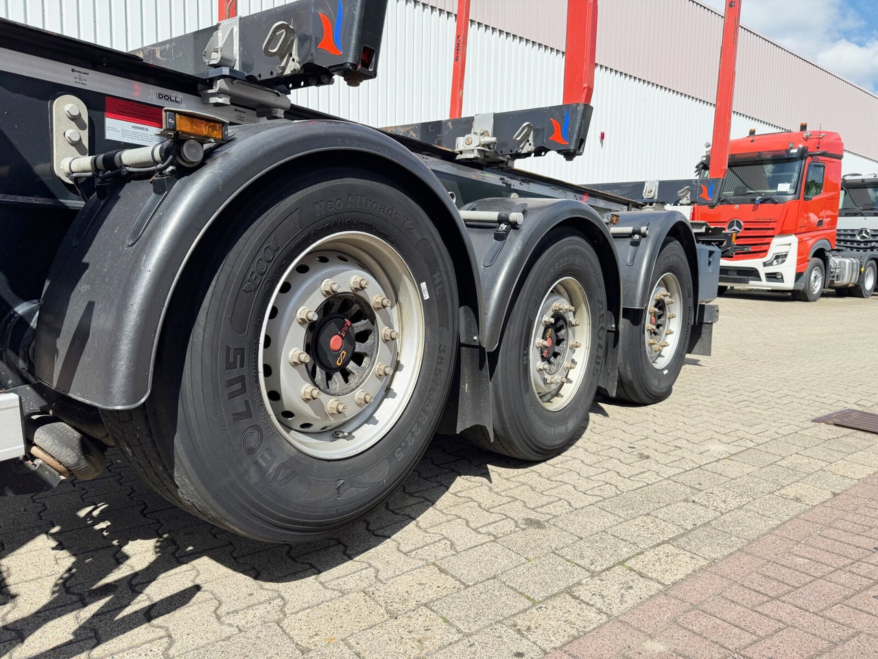 Doll LOGO H3L-14XL LOGO H3L-14XL, Liftachse, Nachlauflenkachse, teleskopierbar 9,4m-12,9 - Timmertrailer: bild 5 Doll LOGO H3L-14XL LOGO H3L-14XL, Liftachse, Nachlauflenkachse, teleskopierbar 9,4m-12,9 - Timmertrailer: bild 5