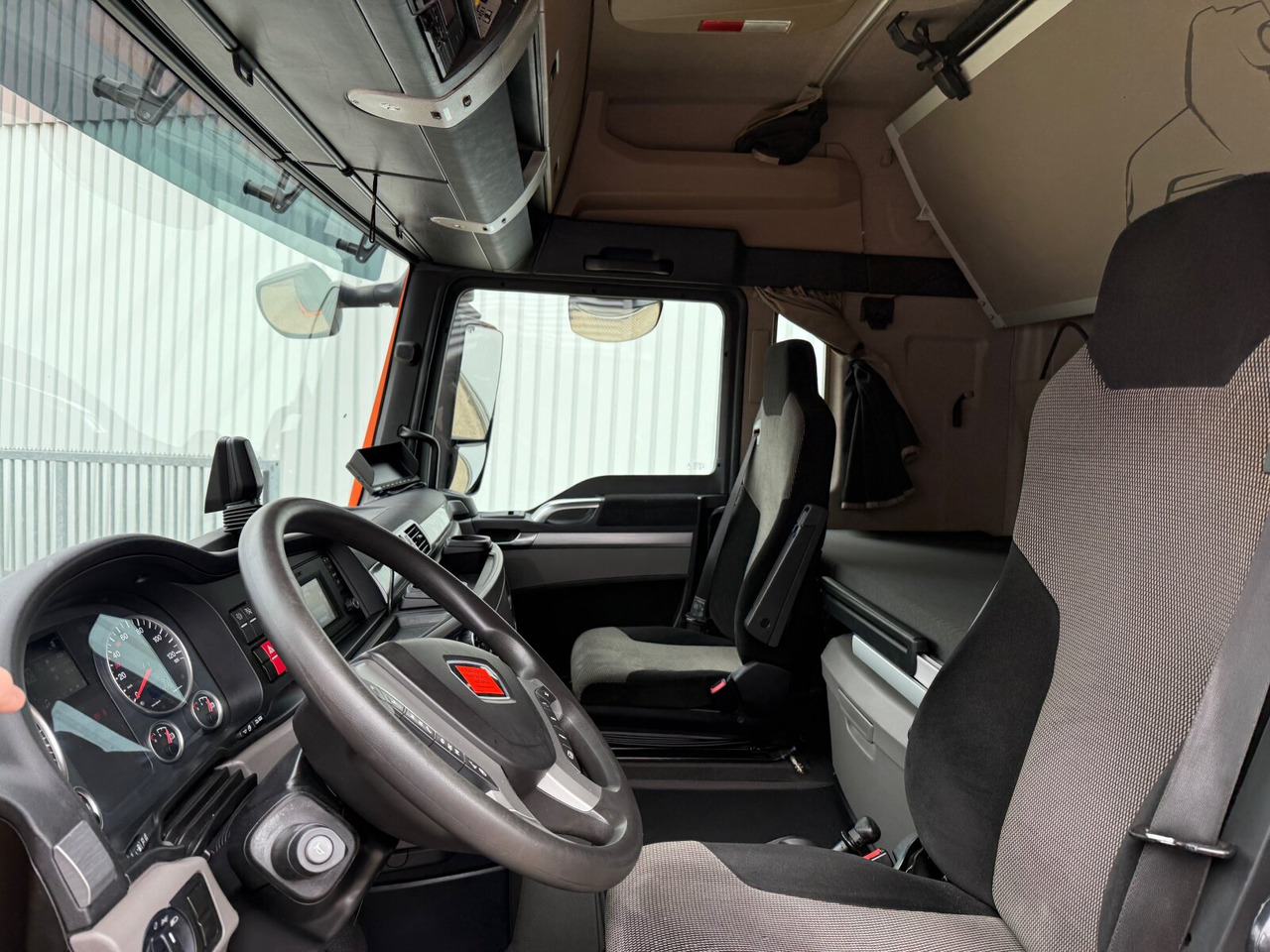 MAN TGX 26.510 6X2/4 BLS TGX 26.510 6X2/4 BLS, Intarder, Vorlauflenk-/lift, Standklima, XXL-Fahrerhaus, 70t - Dragbil: bild 2 MAN TGX 26.510 6X2/4 BLS TGX 26.510 6X2/4 BLS, Intarder, Vorlauflenk-/lift, Standklima, XXL-Fahrerhaus, 70t - Dragbil: bild 2