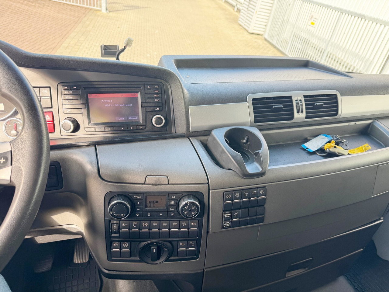 MAN TGX 41.540 8X4/4 BLS TGX 41.540 8X4/4 BLS, Vorlauflenkachse, Navi, Intarder, Registerkupplung, Schwerlast 160t - Dragbil: bild 5 MAN TGX 41.540 8X4/4 BLS TGX 41.540 8X4/4 BLS, Vorlauflenkachse, Navi, Intarder, Registerkupplung, Schwerlast 160t - Dragbil: bild 5