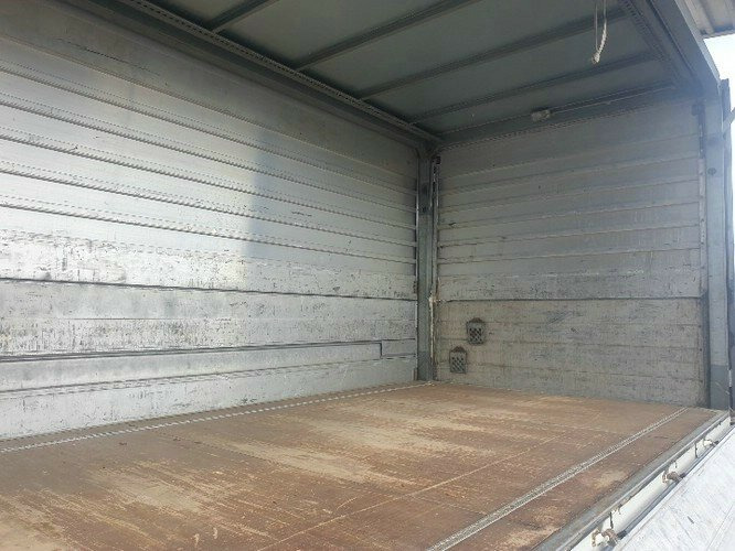 Lastbil med skåp Euro Cargo ML 75E14 4x2 Euro Cargo ML 75E14 4x2 Getränkewagen, 6-Zylinder-Motor: bild 11 Lastbil med skåp Euro Cargo ML 75E14 4x2 Euro Cargo ML 75E14 4x2 Getränkewagen, 6-Zylinder-Motor: bild 11