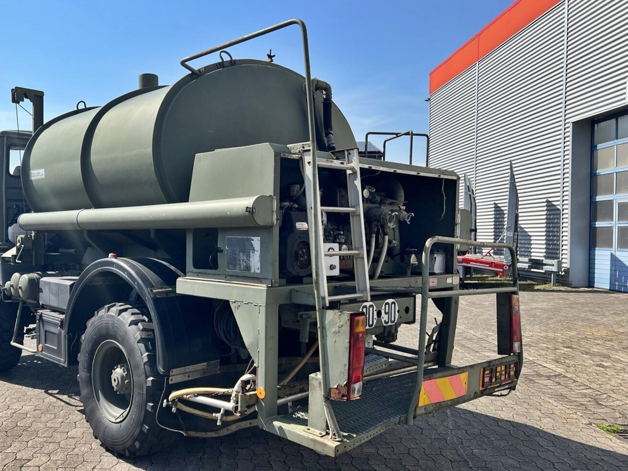 Tankbil FF 95 E 18 WR 4x4 FF 95 E 18 WR 4x4, 6000l Wassertank: bild 11