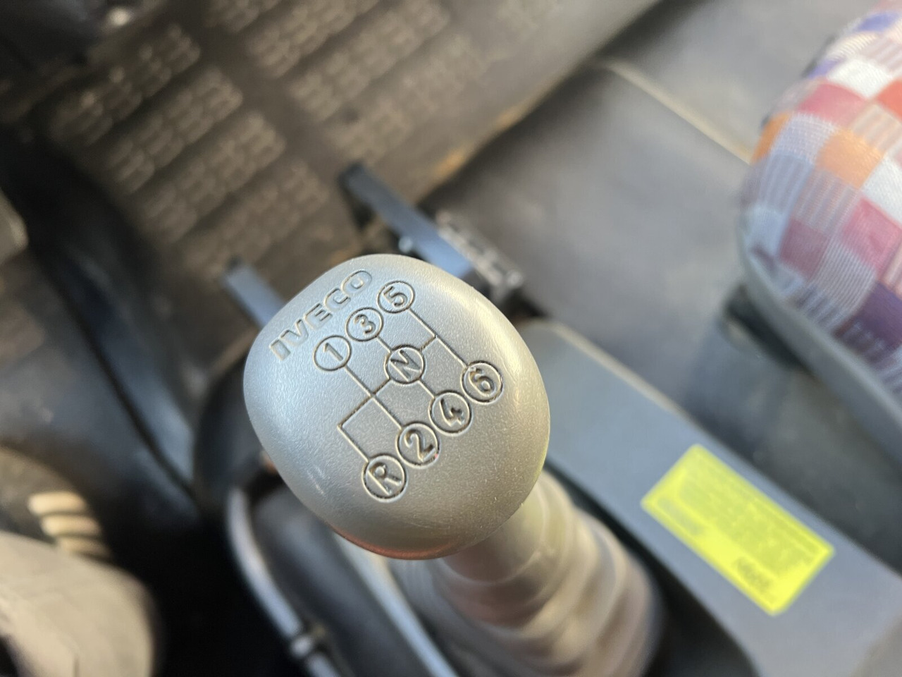 Tankbil FF 95 E 18 WR 4x4 FF 95 E 18 WR 4x4, 6000l Wassertank: bild 7