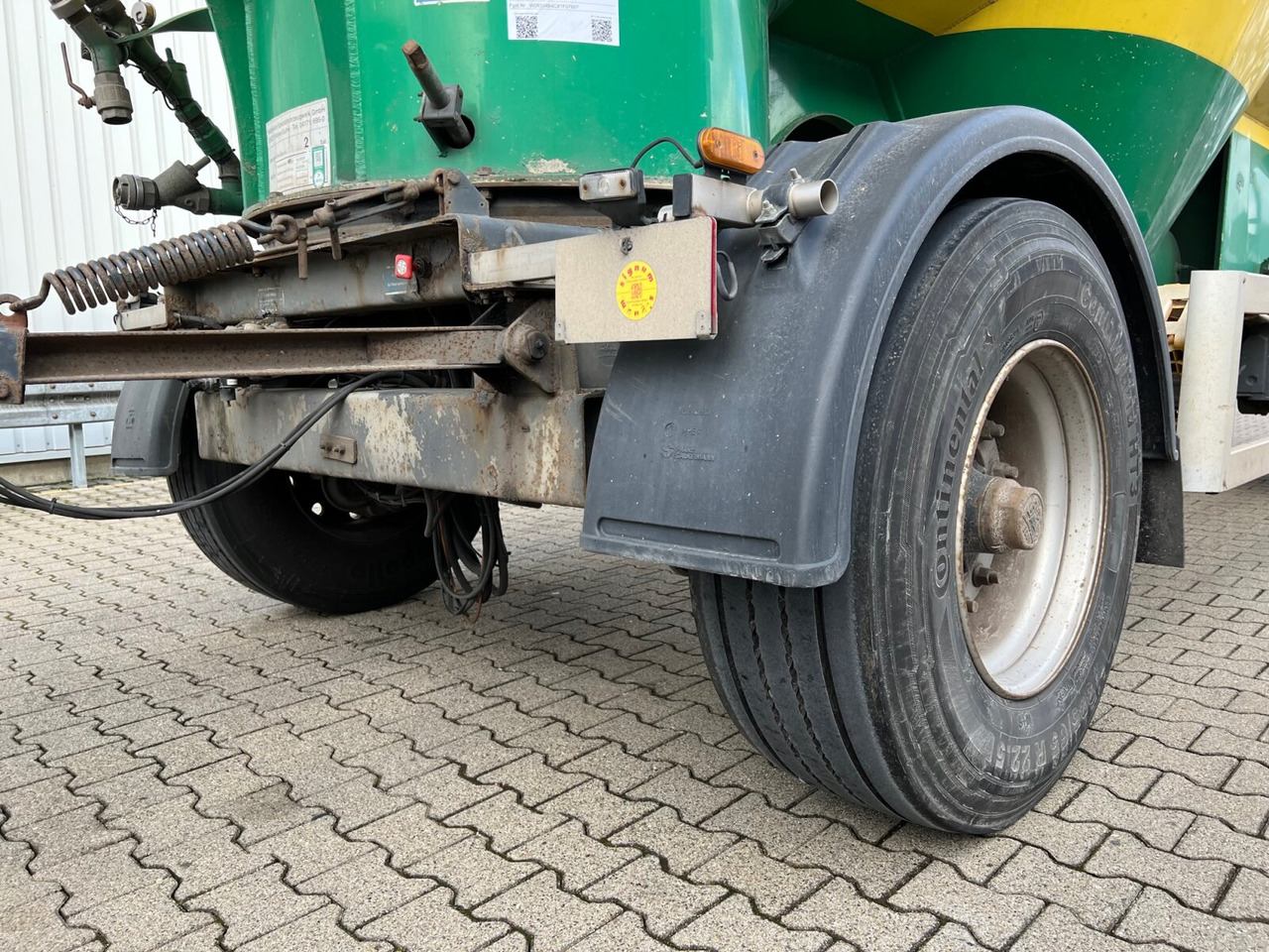 Feldbinder EUT 31.2 Silo-Anhänger EUT 31.2 Silo-Anhänger, ca. 31m³, 4x Domdeckel - Tanksläp: bild 4 Feldbinder EUT 31.2 Silo-Anhänger EUT 31.2 Silo-Anhänger, ca. 31m³, 4x Domdeckel - Tanksläp: bild 4