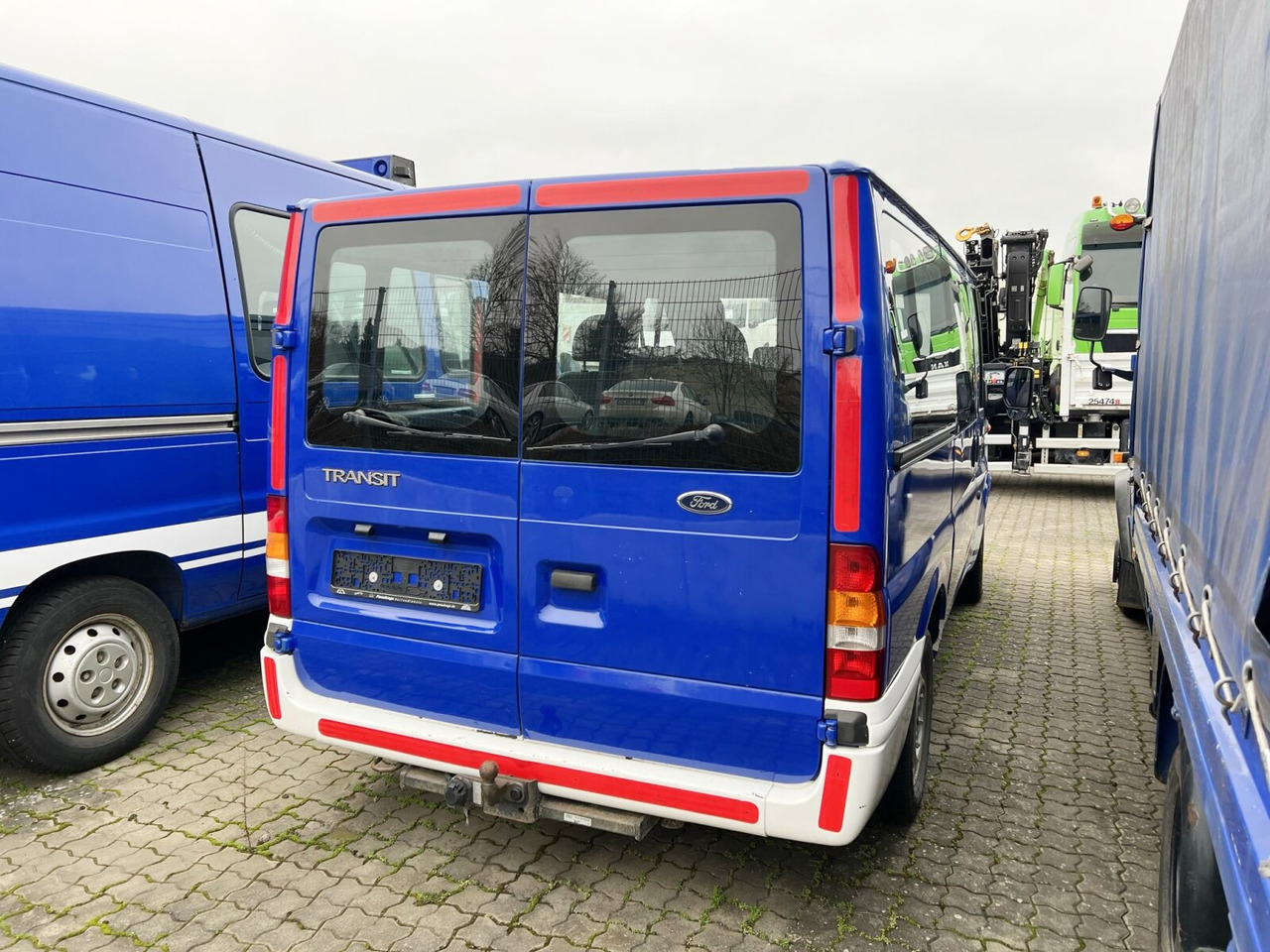 Ford Ford Transit 2,0 TDE 4x2 Ford Transit 2,0 TDE 4x2, EX-THW, 6 Sitze - Dubbelhytt transportbil: bild 4 Ford Ford Transit 2,0 TDE 4x2 Ford Transit 2,0 TDE 4x2, EX-THW, 6 Sitze - Dubbelhytt transportbil: bild 4