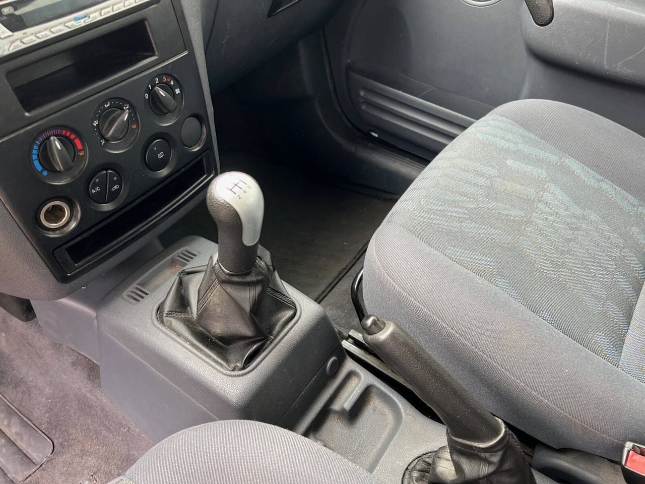 Ford Tourneo Connect 4x2 Tourneo Connect 4x2, Personentransporter, 8-Sitzer - Små skåpbil: bild 4 Ford Tourneo Connect 4x2 Tourneo Connect 4x2, Personentransporter, 8-Sitzer - Små skåpbil: bild 4