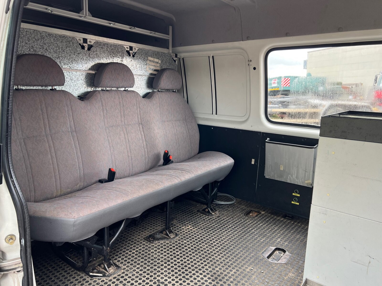 Ford Transit 2.0 4x2 Transit 2.0 4x2, Benziner! - Dubbelhytt transportbil: bild 5 Ford Transit 2.0 4x2 Transit 2.0 4x2, Benziner! - Dubbelhytt transportbil: bild 5