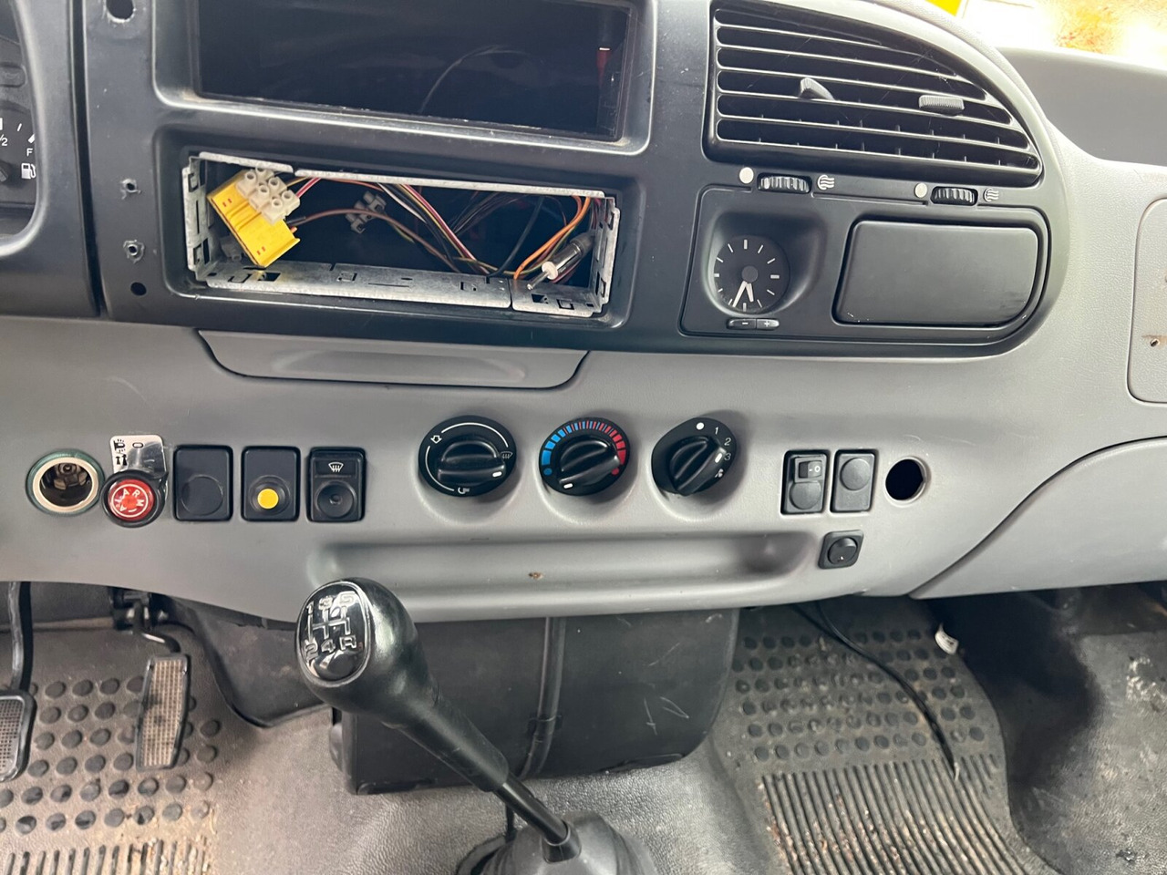 Ford Transit 2.0 4x2 Transit 2.0 4x2, Benziner! - Dubbelhytt transportbil: bild 2 Ford Transit 2.0 4x2 Transit 2.0 4x2, Benziner! - Dubbelhytt transportbil: bild 2