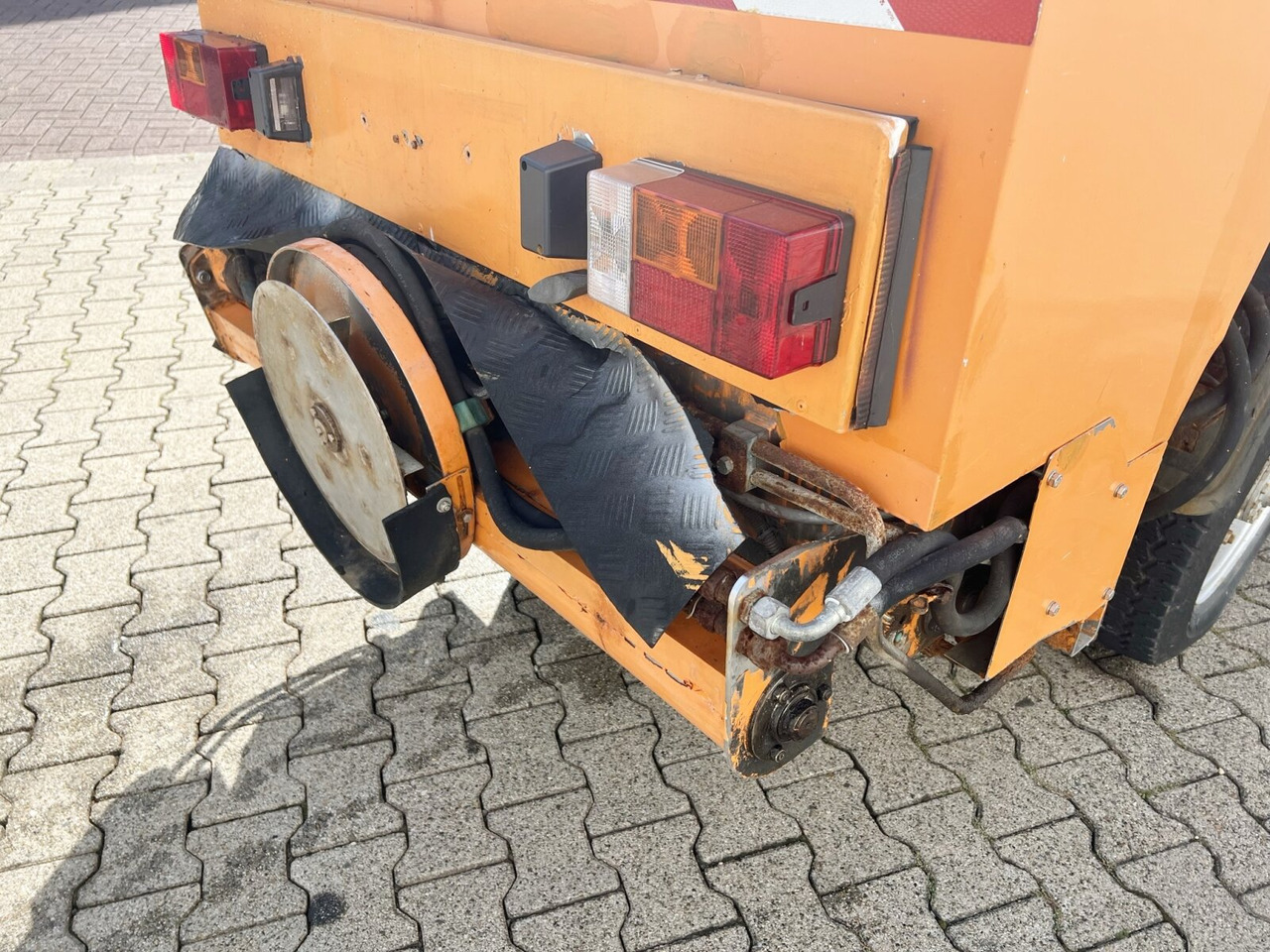 HY 1251 / 4x4 Bokimobil, Winterdienst, Kehr/Saugmaschine KIEFER HY 1251 / 4x4 Bokimobil, Winterdienst - Kommunaltraktor: bild 3 HY 1251 / 4x4 Bokimobil, Winterdienst, Kehr/Saugmaschine KIEFER HY 1251 / 4x4 Bokimobil, Winterdienst - Kommunaltraktor: bild 3