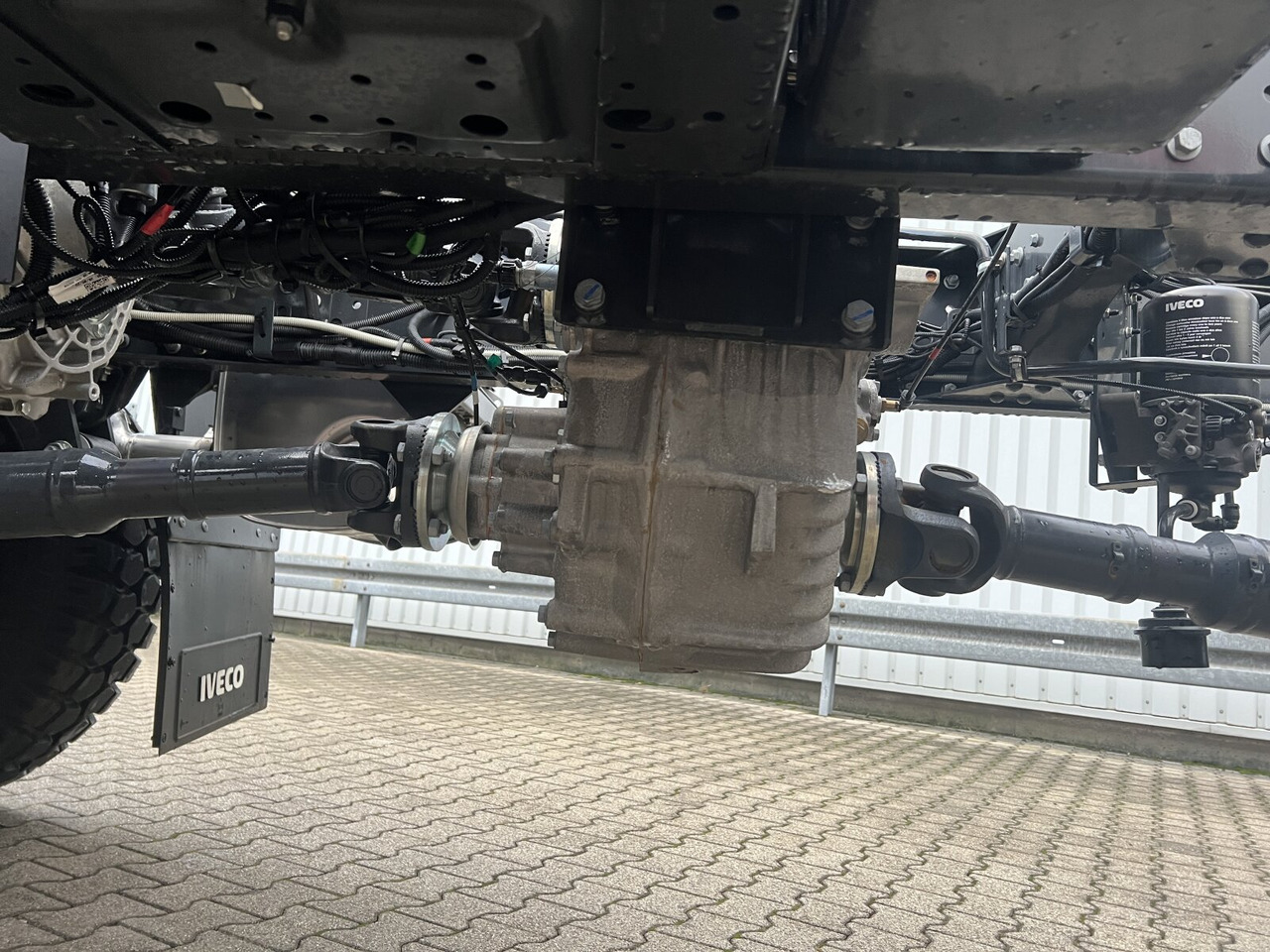 Iveco EuroCargo ML150E24 WS 4x4 EuroCargo ML150E24 WS 4x4, Euro3 - Tankbil: bild 3 Iveco EuroCargo ML150E24 WS 4x4 EuroCargo ML150E24 WS 4x4, Euro3 - Tankbil: bild 3