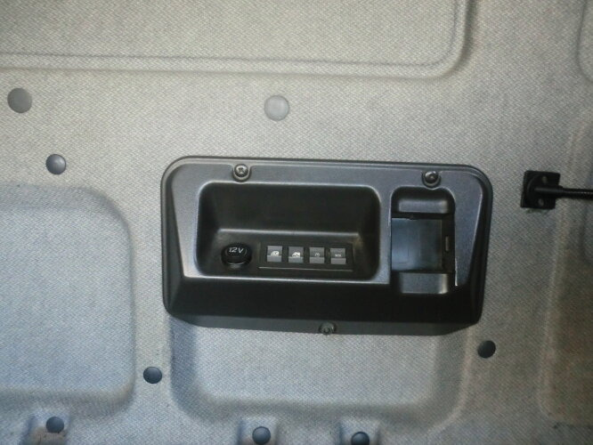 Iveco EuroTech 190E40 4x2 Euro Tech 190E40, Möbelkoffer, 49 cbm - Lastbil med skåp: bild 2 Iveco EuroTech 190E40 4x2 Euro Tech 190E40, Möbelkoffer, 49 cbm - Lastbil med skåp: bild 2