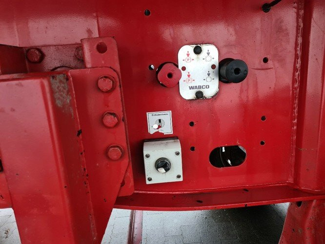 Langendorf SKA 24/31 Langendorf SKA 24/31, Thermo Kastenalumulde 25 cbm, - Tippbil semitrailer: bild 2 Langendorf SKA 24/31 Langendorf SKA 24/31, Thermo Kastenalumulde 25 cbm, - Tippbil semitrailer: bild 2