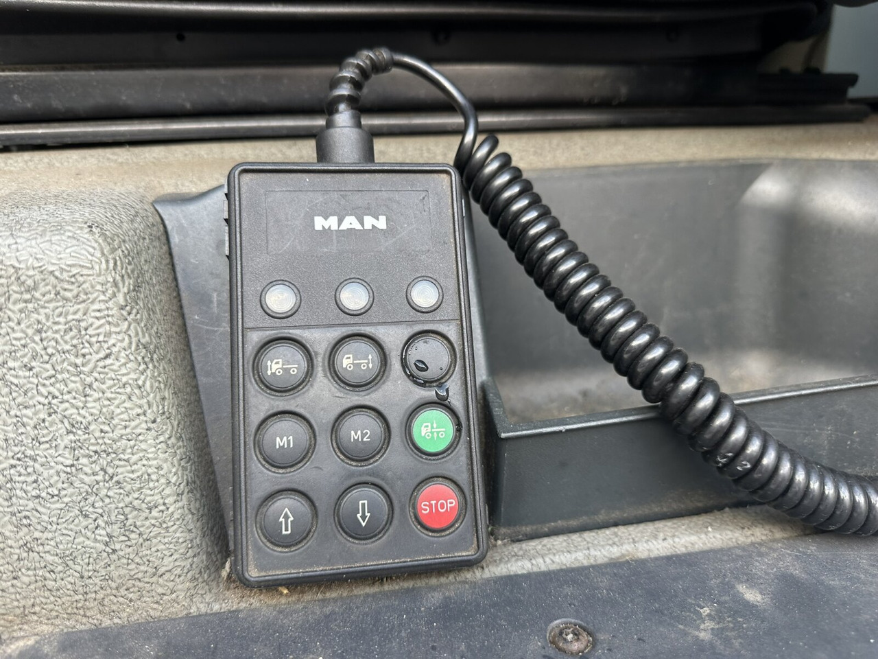 MAN TGA 18.350 4x2 LL TGA 18.350 4x2 LL, Fahrschulausstattung - Lastbil: bild 5 MAN TGA 18.350 4x2 LL TGA 18.350 4x2 LL, Fahrschulausstattung - Lastbil: bild 5