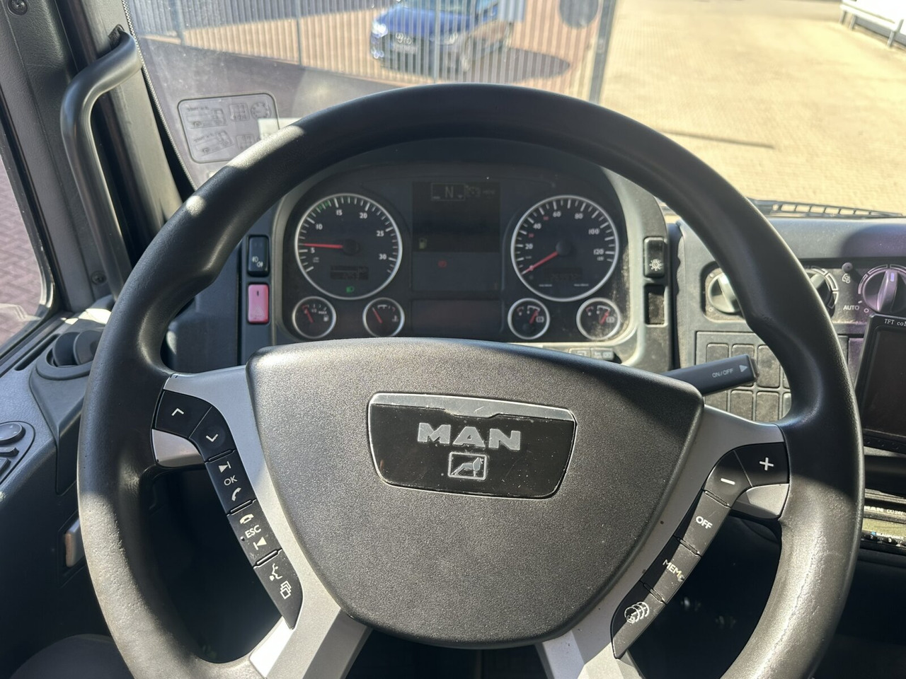 MAN TGA 18.360 LL 4x2 TGA 18.360 LL 4x2, Fahrschule - Lastbil: bild 5 MAN TGA 18.360 LL 4x2 TGA 18.360 LL 4x2, Fahrschule - Lastbil: bild 5