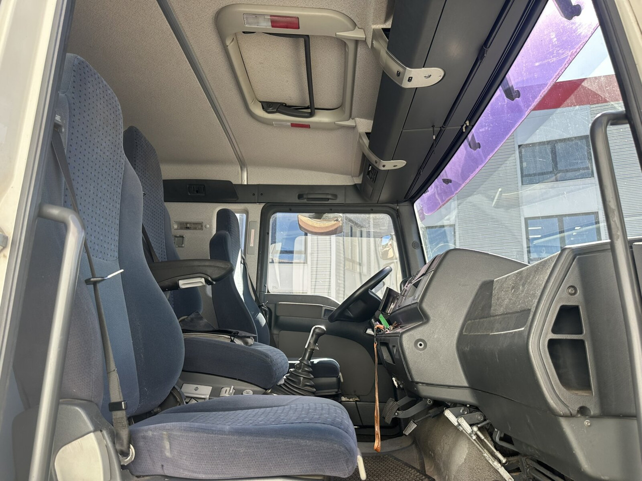 MAN TGA 18.360 LL 4x2 TGA 18.360 LL 4x2, Fahrschule - Lastbil: bild 3 MAN TGA 18.360 LL 4x2 TGA 18.360 LL 4x2, Fahrschule - Lastbil: bild 3