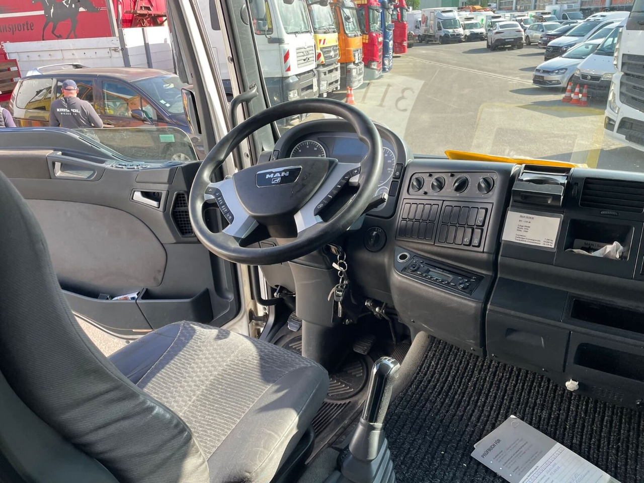 MAN TGM 18.330 4X2 LL TGM 18.330 4X2 LL, Fahrschulausstattung - Lastbil: bild 2 MAN TGM 18.330 4X2 LL TGM 18.330 4X2 LL, Fahrschulausstattung - Lastbil: bild 2