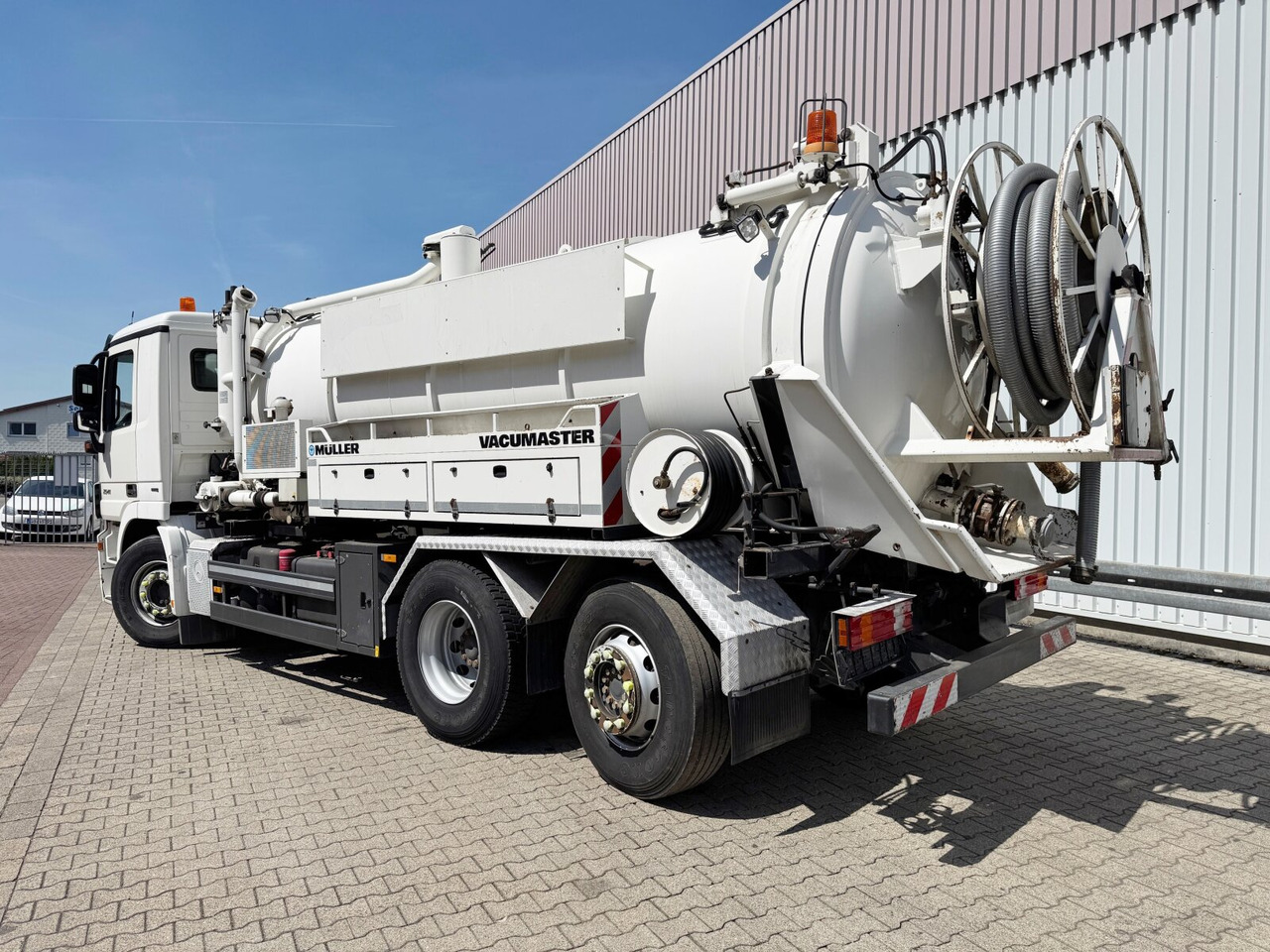 Mercedes-Benz Actros 2541 L 6x2 Actros 2541 L 6x2, Müller Saug-/Spülwagen ca. 12m³, Widi-Platte, Lift-/Lenkachse - Lastbil: bild 5 Mercedes-Benz Actros 2541 L 6x2 Actros 2541 L 6x2, Müller Saug-/Spülwagen ca. 12m³, Widi-Platte, Lift-/Lenkachse - Lastbil: bild 5