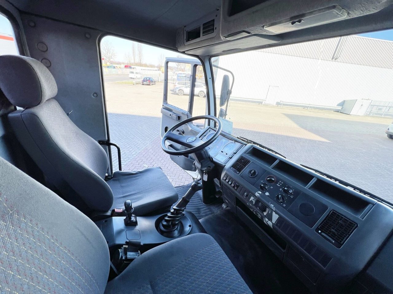 MAN 14.224 LAC 4x4 BB 14.224 LAC 4x4 BB mit Kran Atlas 100.1 - Kranbil, Flakbil: bild 5 MAN 14.224 LAC 4x4 BB 14.224 LAC 4x4 BB mit Kran Atlas 100.1 - Kranbil, Flakbil: bild 5