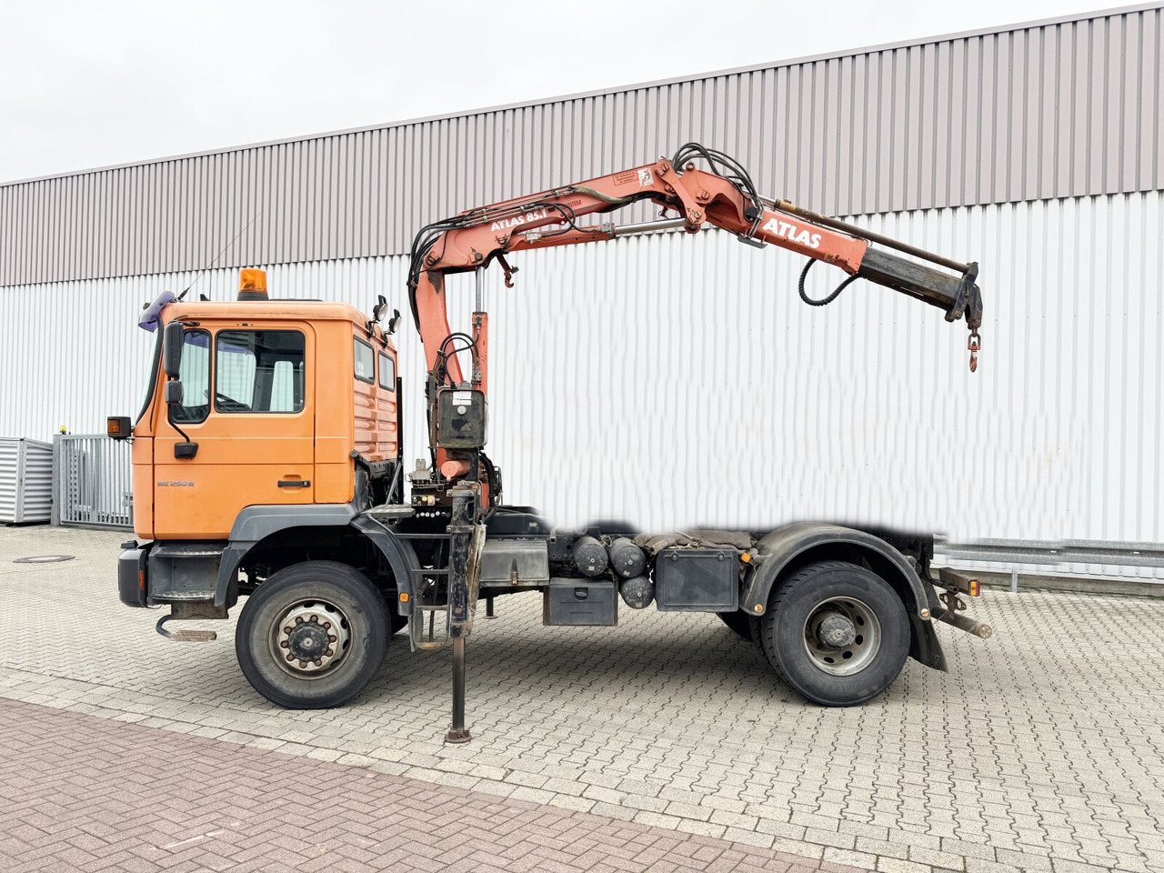 MAN 18.255 MAK 4x4 BB 18.255 MAK 4x4 BB, Kran Atlas AK 85.1 A1 - Chassi lastbil, Kranbil: bild 1 MAN 18.255 MAK 4x4 BB 18.255 MAK 4x4 BB, Kran Atlas AK 85.1 A1 - Chassi lastbil, Kranbil: bild 1