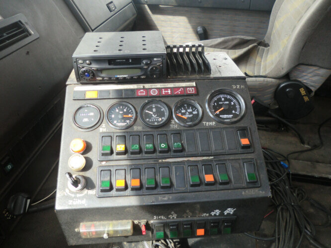 MAN M03 14.152 4x2 M03 14.152 4x2, Schienenkehrmaschine - Sopmaskin: bild 2 MAN M03 14.152 4x2 M03 14.152 4x2, Schienenkehrmaschine - Sopmaskin: bild 2