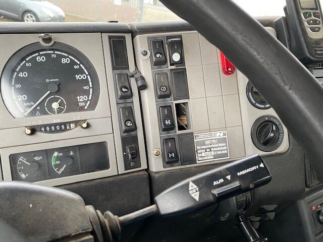 MAN T40 26.364/414 6x4, 6-Zylinder T40 26.364/414 6x4, 6-Zylinder - Lastväxlare lastbil: bild 5 MAN T40 26.364/414 6x4, 6-Zylinder T40 26.364/414 6x4, 6-Zylinder - Lastväxlare lastbil: bild 5