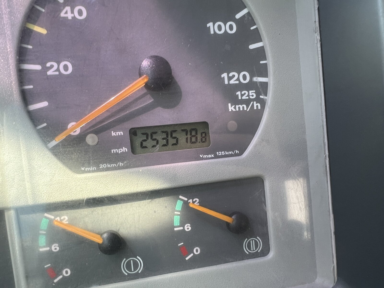 MAN TGA 26.363/410 6x4 BB TGA 26.363/410 6x4 BB, 2-S-Alukipper - Tippbil lastbil, Kranbil: bild 4 MAN TGA 26.363/410 6x4 BB TGA 26.363/410 6x4 BB, 2-S-Alukipper - Tippbil lastbil, Kranbil: bild 4