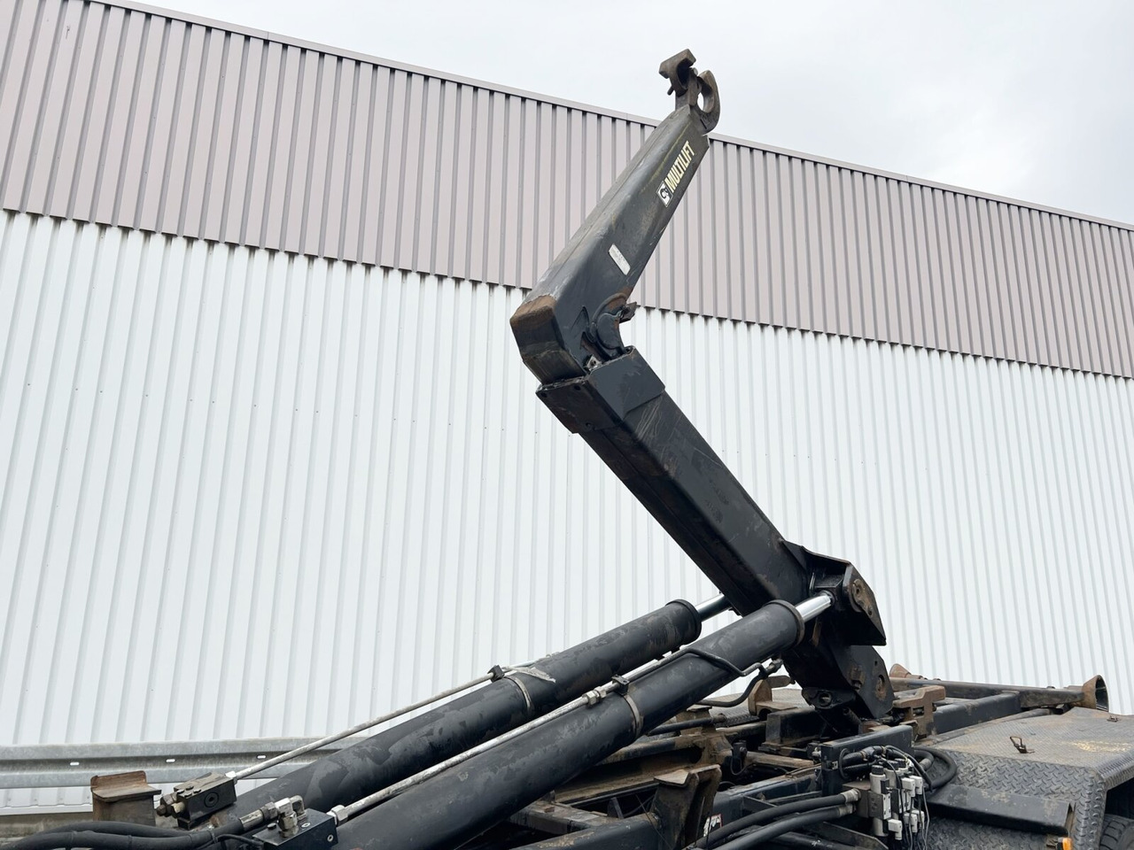 MAN TGA 26.440 6X2-2 BL TGA 26.440 6X2-2 BL, Liftachse - Lastväxlare lastbil: bild 4 MAN TGA 26.440 6X2-2 BL TGA 26.440 6X2-2 BL, Liftachse - Lastväxlare lastbil: bild 4