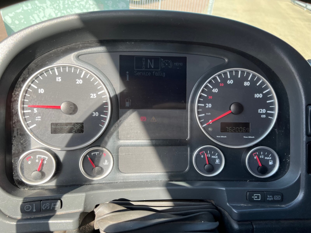 MAN TGA 26.440 6X2-2 LL TGA 26.440 6X2-2 LL, Intarder, Liftachse, LBW BÄR unterfaltbar - Containerbil/ Växelflak lastbil: bild 4 MAN TGA 26.440 6X2-2 LL TGA 26.440 6X2-2 LL, Intarder, Liftachse, LBW BÄR unterfaltbar - Containerbil/ Växelflak lastbil: bild 4