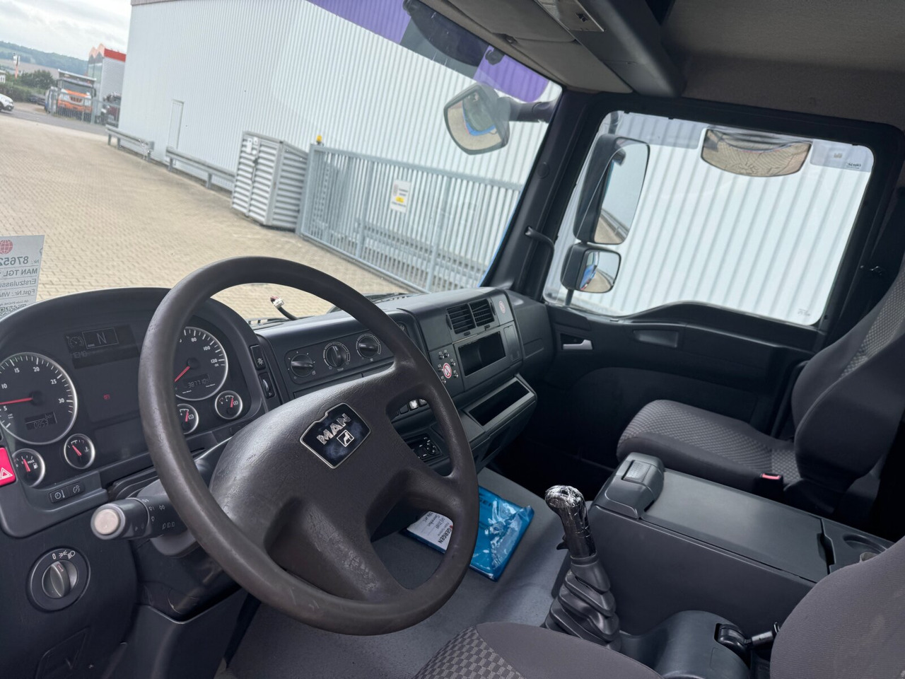 MAN TGL 12.240 4X2 BB TGL 12.240 4X2 BB, Tele-Absetzer - Liftdumper lastbil: bild 4 MAN TGL 12.240 4X2 BB TGL 12.240 4X2 BB, Tele-Absetzer - Liftdumper lastbil: bild 4