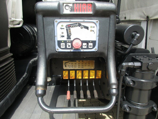 MAN TGL 12.240 BL 4x2 TGL 12.240BL 4x2, mit Kran Hiab 088 mit Funk - Kranbil, Kapellbil: bild 2 MAN TGL 12.240 BL 4x2 TGL 12.240BL 4x2, mit Kran Hiab 088 mit Funk - Kranbil, Kapellbil: bild 2