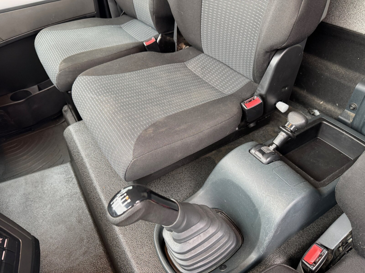 MAN TGL 8.150 4x2 BL TGL 8.150 4x2 BL, Möbelkoffer mit Rolltor - Lastbil med skåp: bild 5 MAN TGL 8.150 4x2 BL TGL 8.150 4x2 BL, Möbelkoffer mit Rolltor - Lastbil med skåp: bild 5