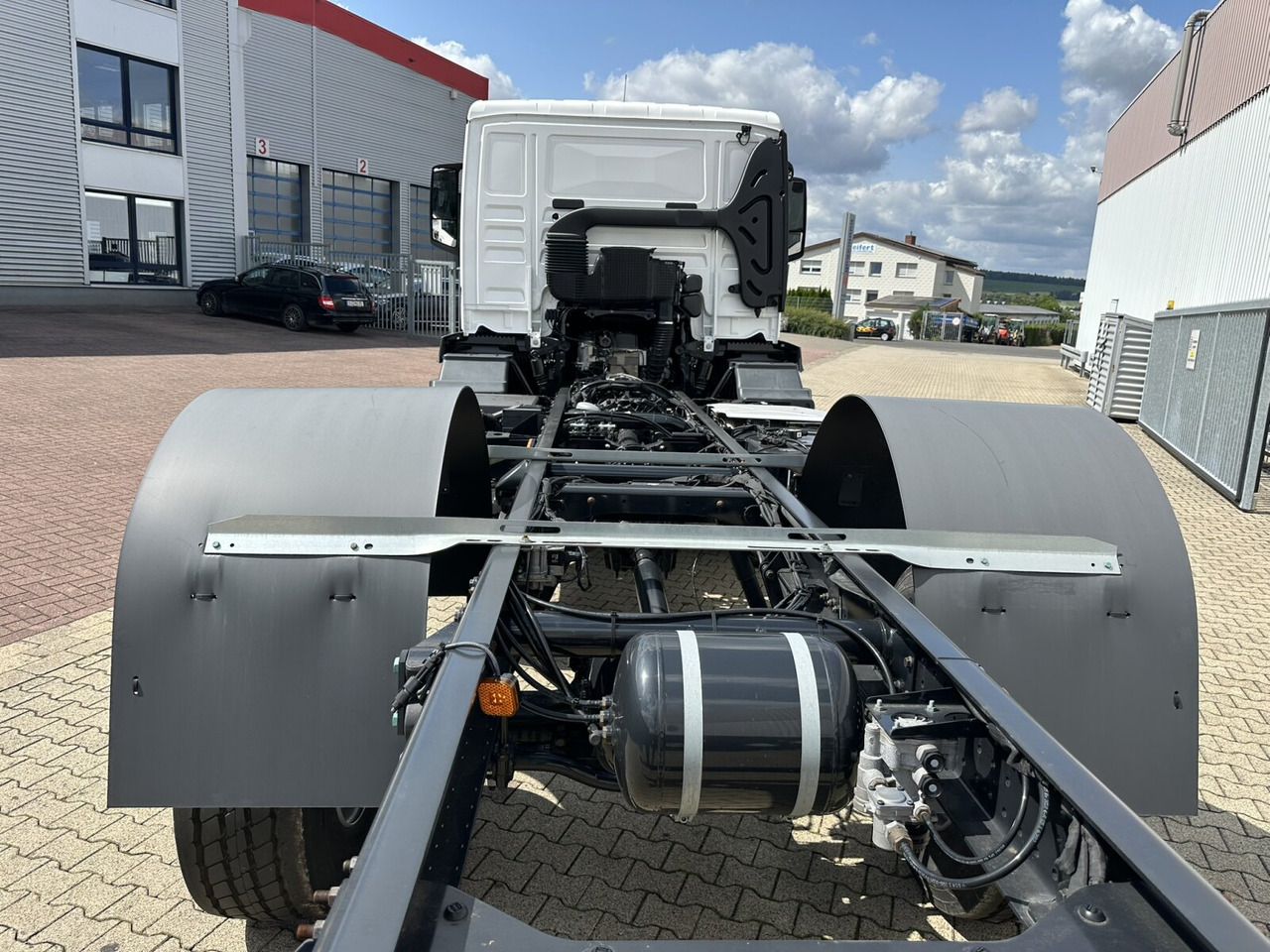 MAN TGM 13.250 4x4 BB CH TGM 13.250 4x4 BB CH, Only Export - Chassi lastbil: bild 2 MAN TGM 13.250 4x4 BB CH TGM 13.250 4x4 BB CH, Only Export - Chassi lastbil: bild 2